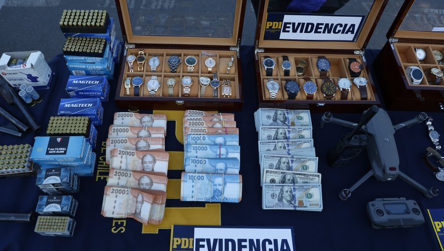 Vehículos de alta gama, armas, dinero incautó la PDI a detenidos por megafraude tributario