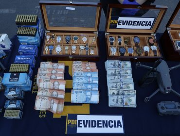 Vehículos de alta gama, armas, dinero incautó la PDI a detenidos por megafraude tributario