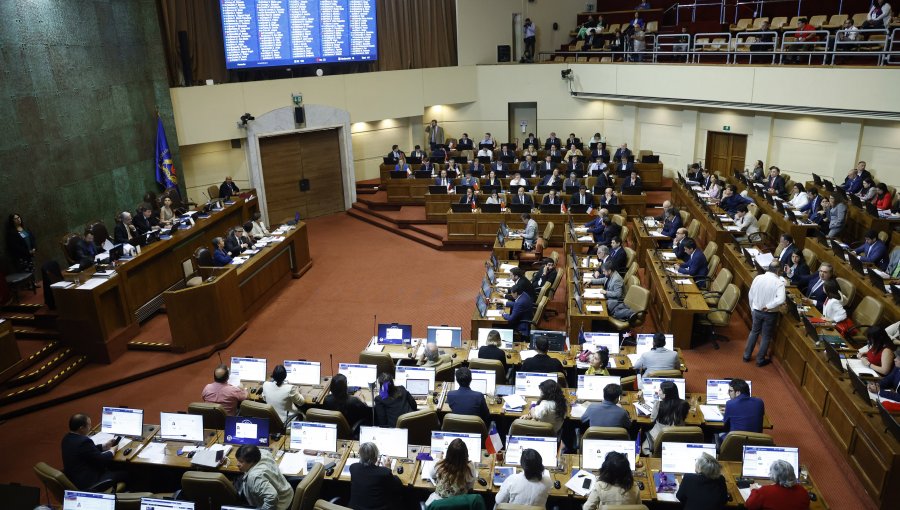 Cámara de Diputados despachó reajuste general de 4,3% para el sector público