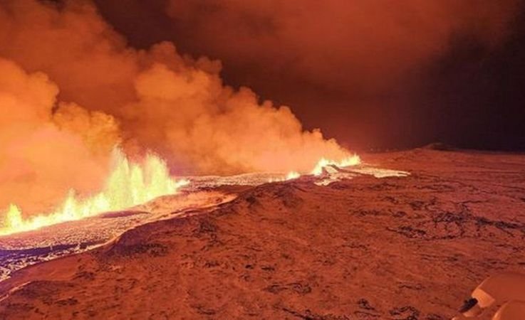 Islandia declara estado de emergencia por erupción de volcán cerca de la ciudad de Grindavik