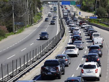 Más de 800 mil vehículos saldrán de la región Metropolitana durante los fines de semana largos de Navidad y Año Nuevo