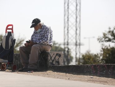 Estudio U. Andes: 40% de los chilenos dice sentirse triste la mayor parte del tiempo