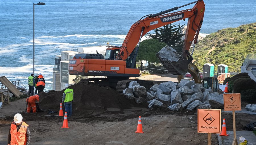 MOP descarta ilegalidad en extracción de rocas para rellenar socavones de Reñaca y diputado Celis vuelve a la carga con oficio al Municipio