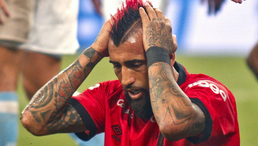 Athletico Paranaense habría decidido no renovar el contrato de Arturo Vidal que vence a fin de este mes