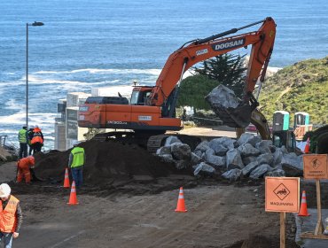 MOP descarta ilegalidad en extracción de rocas para rellenar socavones de Reñaca y diputado Celis vuelve a la carga con oficio al Municipio