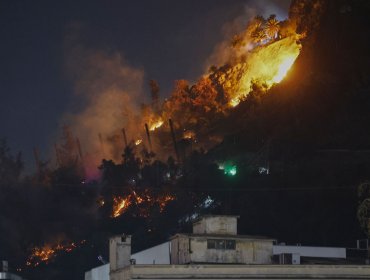 Cinco hectáreas ha consumido el incendio forestal en una de las laderas del Cerro San Cristóbal