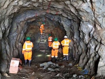 Tragedia en Perú: Siete mineros murieron tras derrumbe de faena en la región de Puno