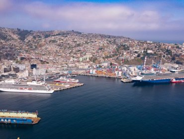 Valparaíso recibe a más 8 mil visitantes por recalada de tres cruceros