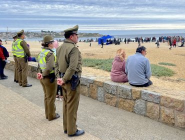 Seguridad en vilo durante el verano en el litoral: Alcalde de El Quisco afirma que de los 40 carabineros comprometidos, llegarán sólo 8