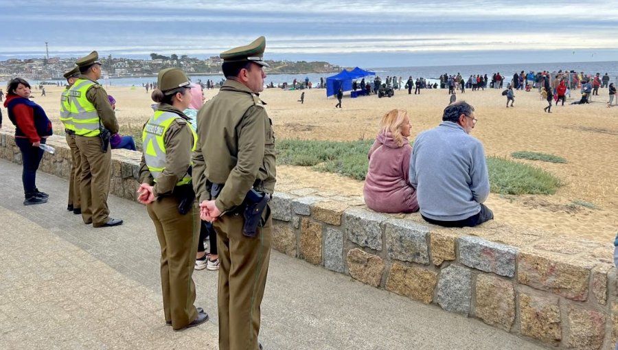 Seguridad en vilo durante el verano en el litoral: Alcalde de El Quisco afirma que de los 40 carabineros comprometidos, llegarán sólo 8