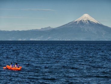 Joven de 18 años falleció tras volcar su kayak mientras navegaba junto a un amigo en el Lago Llanquihue