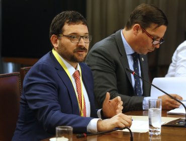 Abogado invitado a comisión revisora de la AC contra ministro de Vivienda afirma que libelo "parece carecer de fundamentos"