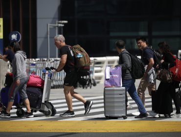 Más de 430 mil personas viajarán por el aeropuerto de Santiago durante el fin de semana largo de Año Nuevo