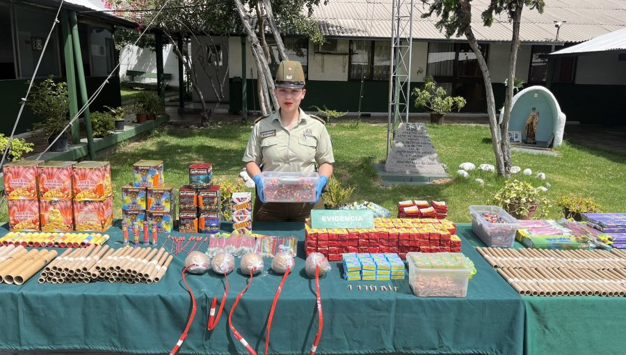 Carabineros sacó de circulación una gran cantidad de fuegos artificiales en las regiones Metropolitana y de La Araucanía