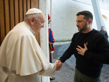 Volodimir Zelenski expresó su "gratitud" al Papa Francisco por sus "deseos de paz" para Ucrania