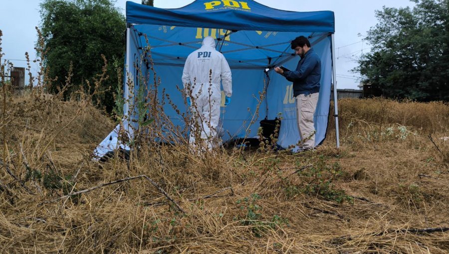 Hombre es encontrado fallecido en San Pedro de Quillota: Desconocidos lo habrían lanzado a un pozo