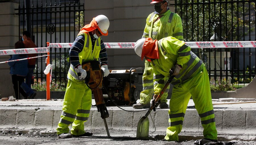 Casi dos tercios de los empleos creados en el último año pertenecen al sector público