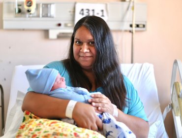 Samuel se llama el primer nacido este 2024 en la región Metropolitana: nació a las 0:03 horas