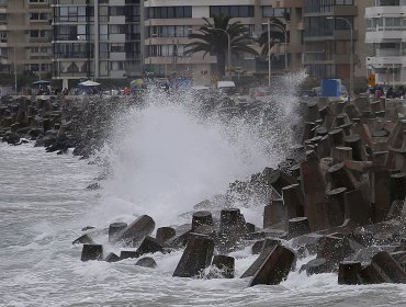 Marejadas anormales en Chile: tren de olas provenientes del hemisferio norte afectará desde Arica a Constitución