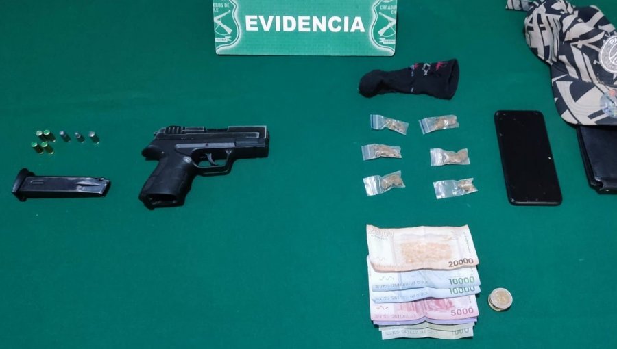 Un hombre fue detenido tras ser sorprendido portando un arma de fuego, municiones y droga en transitada arteria de Cartagena