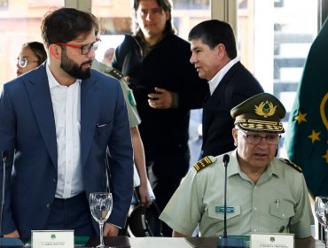 Abogado de general Yáñez confirma llamada del Presidente Boric "para darle absoluto respaldo"