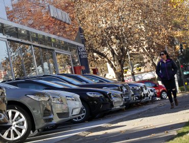 Venta de autos nuevos en Chile cayó 26,5% en 2023: se proyecta leve recuperación para este año