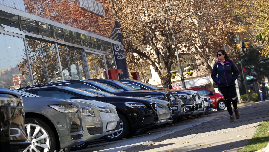 Venta de autos nuevos en Chile cayó 26,5% en 2023: se proyecta leve recuperación para este año