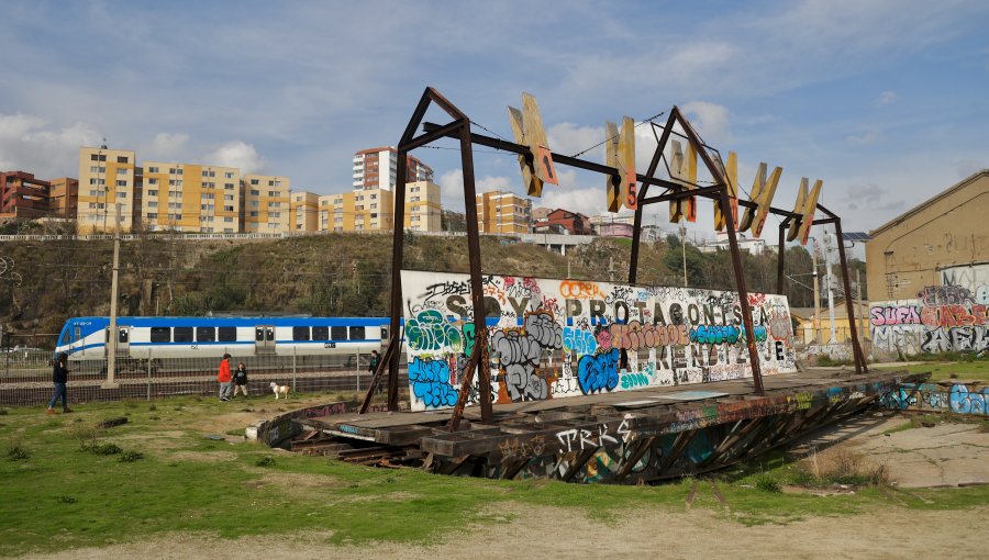 Convenio permitirá restaurar el Complejo Ferroviario Barón de Valparaíso