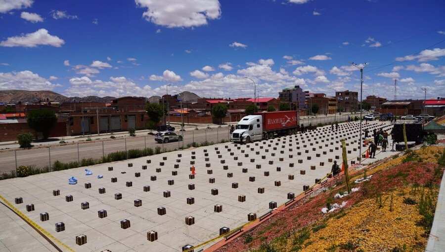 Bolivia anunció la incautación del mayor cargamento de cocaína de su historia: 8.776 kilos intentaban ser transportados a Países Bajos