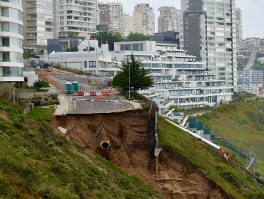 Diputado Celis denuncia que colector que originó socavón en Reñaca fue construido para 45 hectáreas, pero que hoy supera las 98