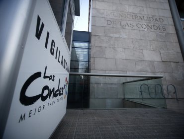 Municipalidad de Las Condes se querella contra jefe de unidad de Compras por delitos de corrupción