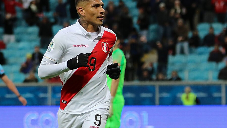 Aseguran que Universidad de Chile habría intentado remecer el mercado con fichaje de Paolo Guerrero