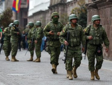 Gobierno expresa preocupación por violencia en Ecuador y pide que la situación "se resuelva bajo el Estado de Derecho"
