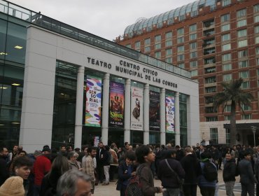 Denuncian pago de millonarios sobresueldos en el teatro Municipal de Las Condes