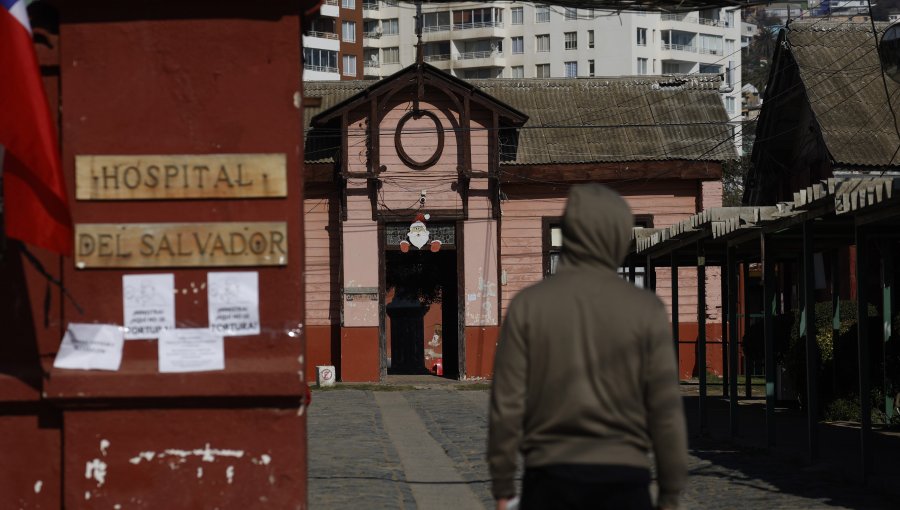 Diputados denuncian "bloqueo de camas" en Hospital El Salvador de Valparaíso y que el hecho repercute en la Urgencia del Van Buren