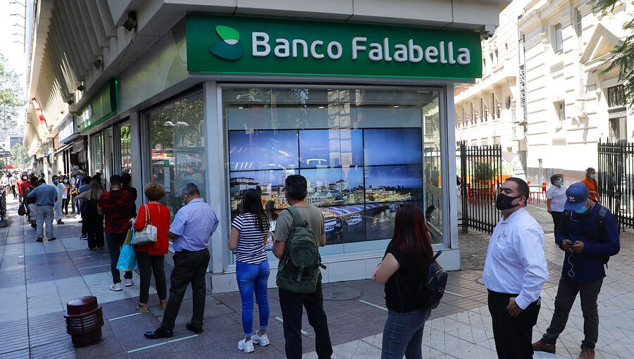 Informe de Endeudamiento 2023: deudores bancarios presentan una leve baja con respecto a 2022