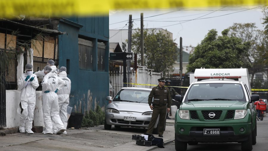 Ciudadano colombiano de 21 años muere de un balazo en la cabeza en su departamento en Lo Prado