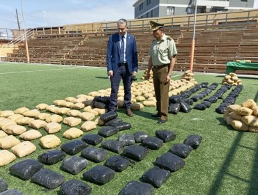 Impactante decomiso en la frontera: Detectan dos camionetas cargadas con 835 kilos de marihuana en la región de Antofagasta