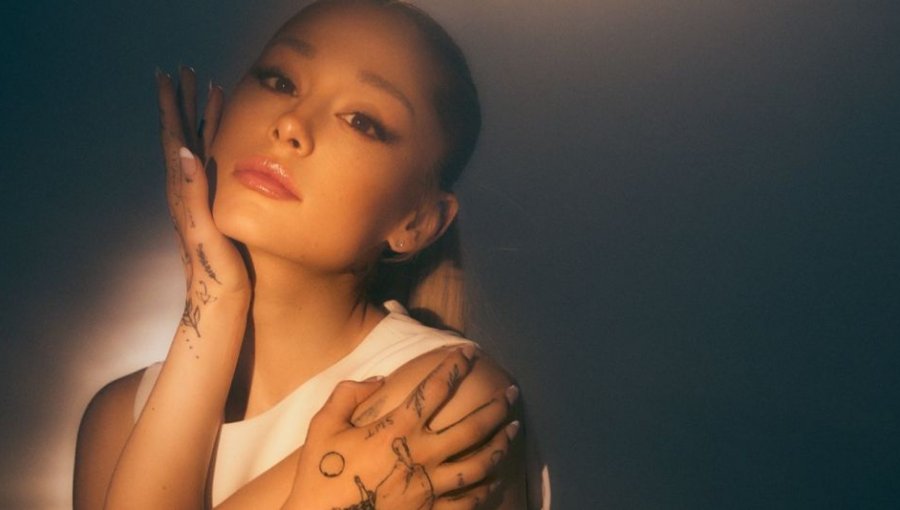 Ariana Grande regresa a la música con “Yes, and?” y frenando en seco a quienes hablan de su vida personal: “Mis asuntos son míos”