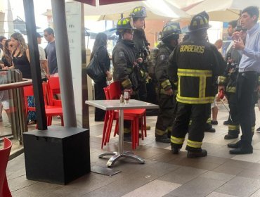 Emanación de productos químicos deja al menos 15 personas intoxicadas en mall Marina Arauco