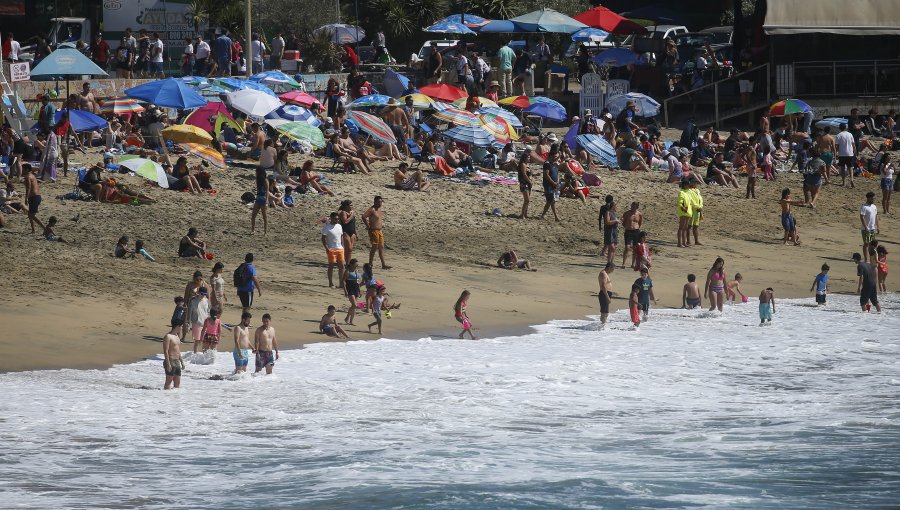 En 200% aumentan multas por consumo de alcohol en playas de la región de Valparaíso