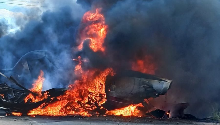 Avioneta de Conaf capotó sobre un camión en la ruta 5 Sur en el sector de Panguilemo de Talca: piloto perdió la vida