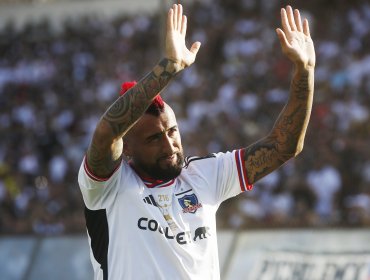 Blanco y Negro acordó avanzar en las negociaciones para concretar el regreso de Arturo Vidal a Colo-Colo