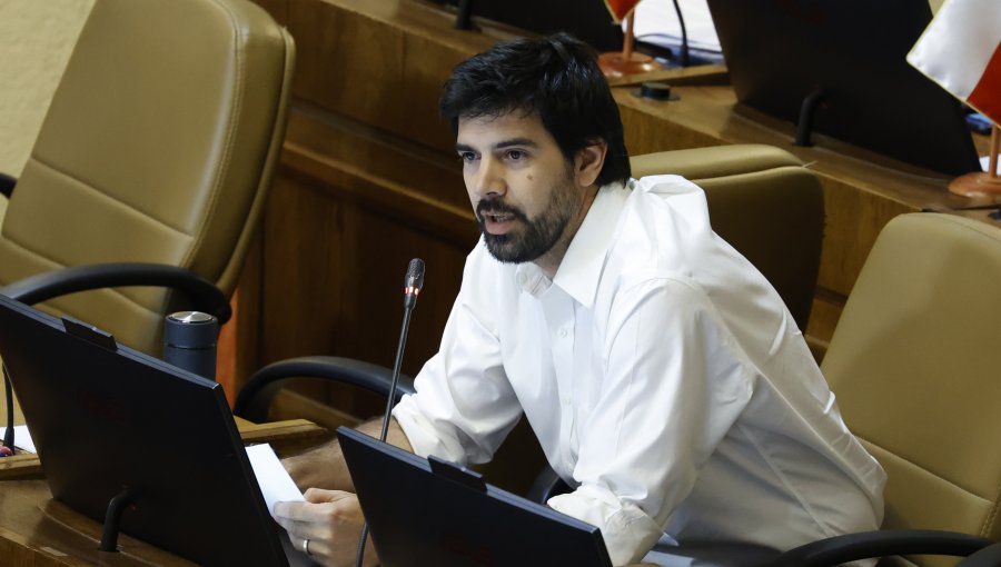 Parlamentarios oficialistas llevarán a Comisión de Ética a diputado Lavín tras ser mencionado por Fiscalía en formalización de Barriga