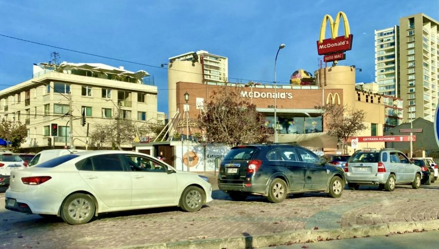 ¿McDonald's intocable en Viña y Reñaca? Siguen los tacos por el AutoMac, no hay obras de mitigación y Municipio guarda silencio