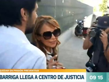 Periodista acusa agresión en plena audiencia de Cathy Barriga