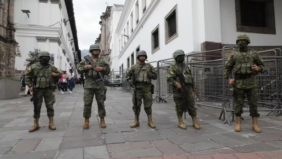 Ejército de Ecuador advierte a sus soldados sobre alimentos donados ante posibilidad de que hayan sido envenenados