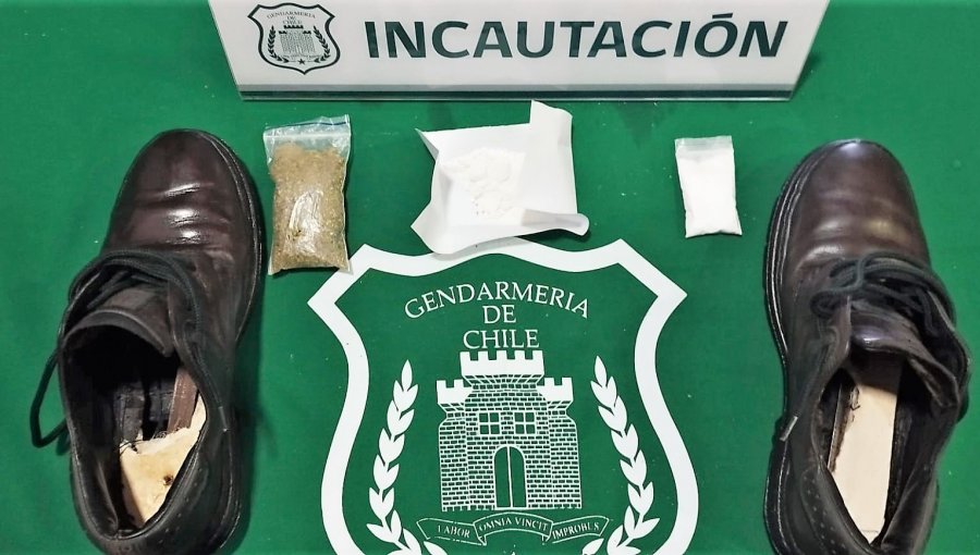 Detienen a mujer que intentó ingresar cocaína, marihuana y pasta base a la cárcel de San Felipe: la ocultó en un par de zapatos