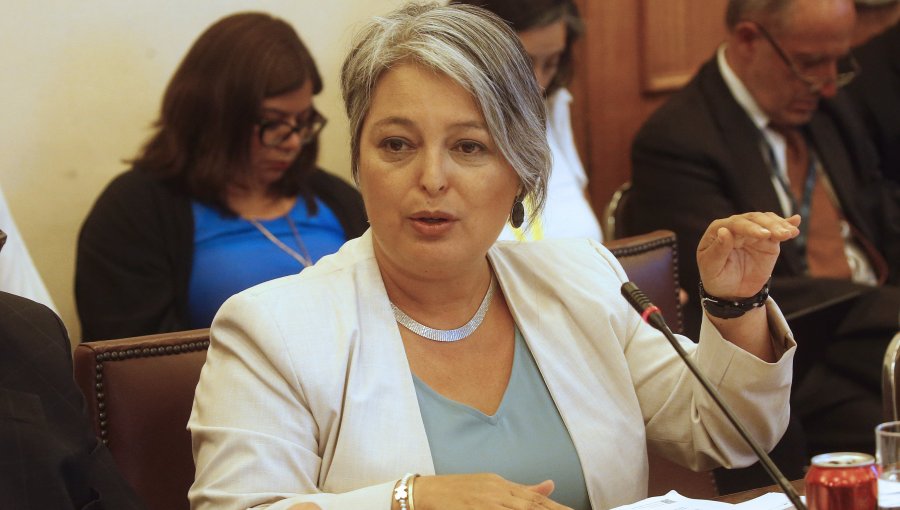 Ministra del Trabajo descartó que presidente Boric conociera de las reuniones con Zalaquett previo a la polémica