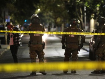 Tres carabineros heridos y un delincuente fallecido deja balacera en cercanías del terminal de buses de Estación Central